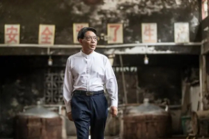 甘为酱香孺子牛  酿得美酒醉世界